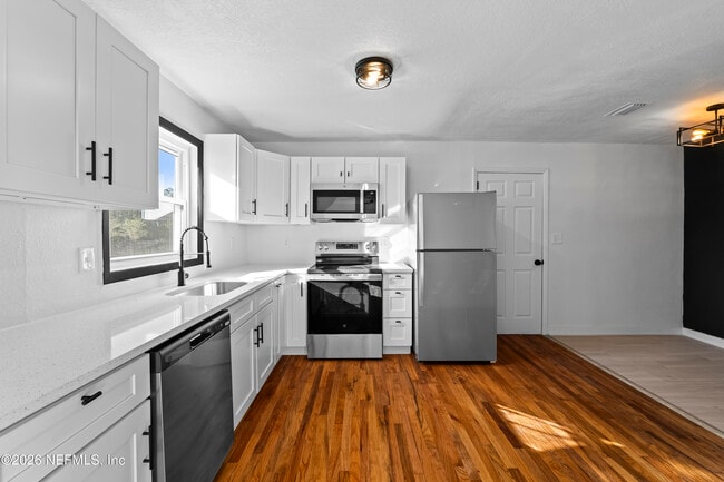 Photo - 2389 Hilly Rd