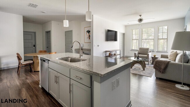 Photo - 100 Wildwood Ct Unidad 534