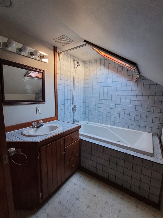 Photo - 155 Grinnell St Unit 2