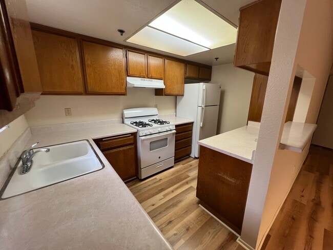 Photo - 1517 Rock Glen Ave Unit 210