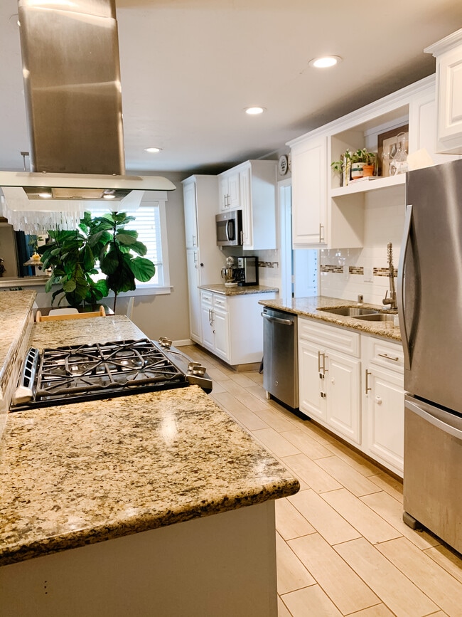 Photo - 9761 Roe Dr.