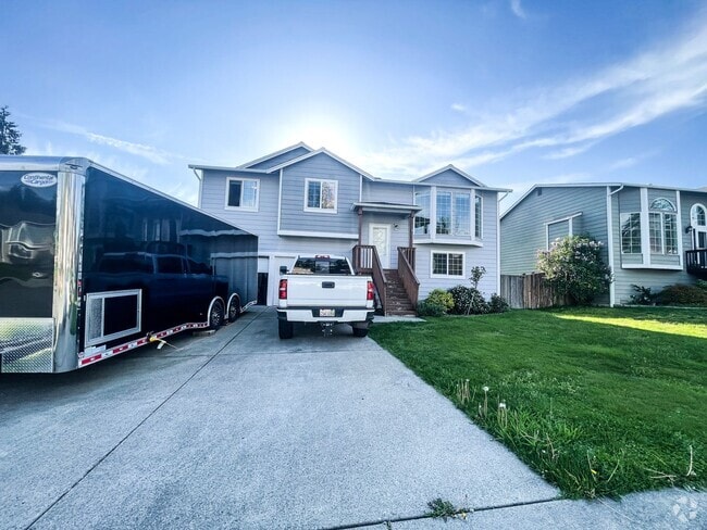 Building Photo - 3 Bedroom Arlington Home