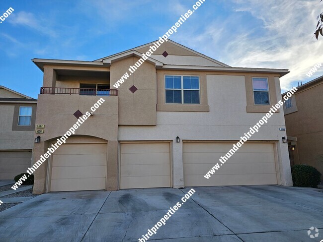 Building Photo - Located in a Gated community!!! Rental