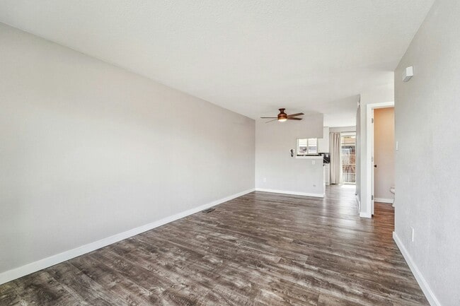 Photo - 374 Gladiola St