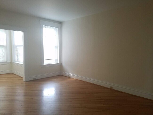 Photo - 324 Laurel St Unit 1N