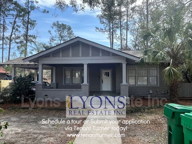 Building Photo - 205 E College St Unit B