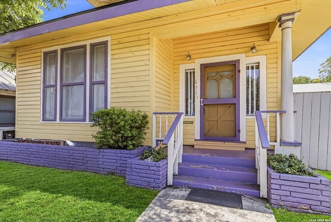 Photo - 631 Cedar St