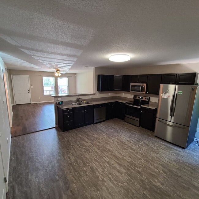 Photo - Knoxville 37917 - 3 bedroom, 2 bath home - Call Sharon Arnwine 865-313-7215 (cell) or 865-693-32...