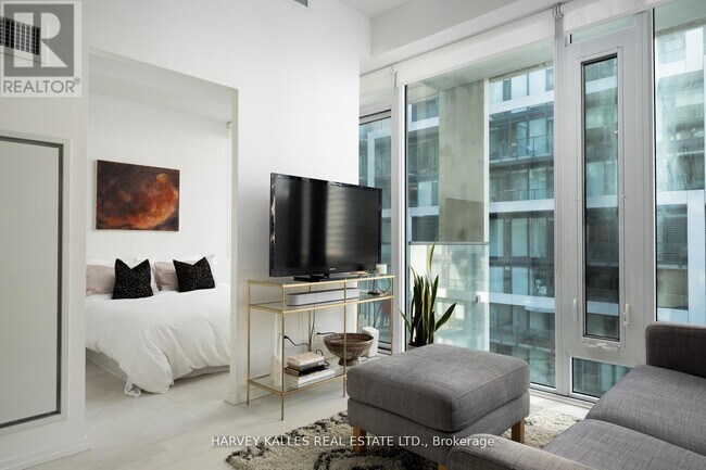 Photo - 8 Hillsdale Ave E Unité 941