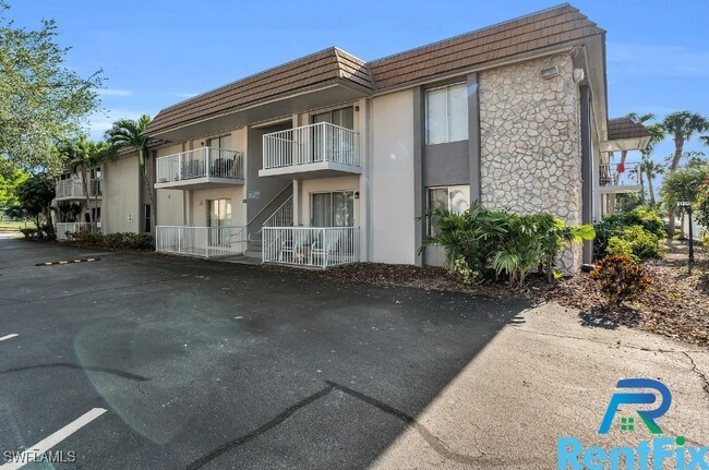 Photo - 1830 Maravilla Ave Condo Unit 412