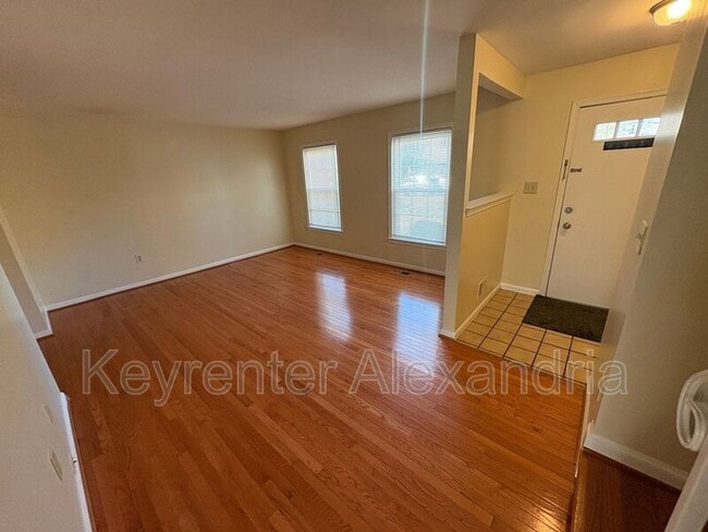 Photo - 8239 Dr Craik Ct