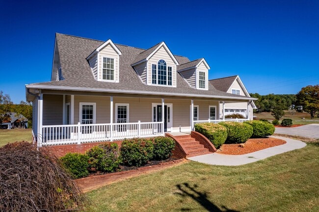 Photo - Greenback 37742 - 4 bedroom, 4.5 bath home - Contact Jeremy Logan (865) 307-2273