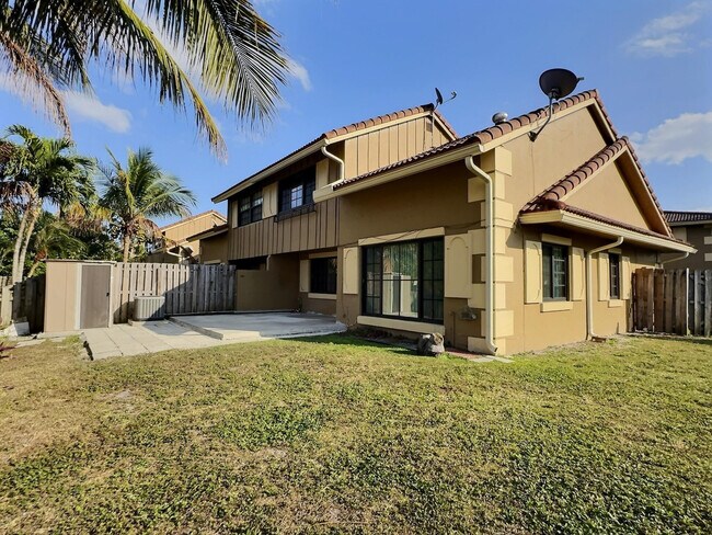 Photo - 2652 Riverside Dr