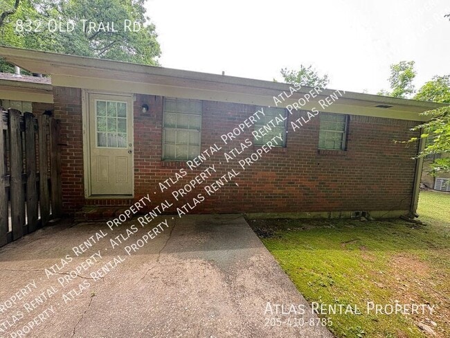 Photo - 832 Old Trail Rd