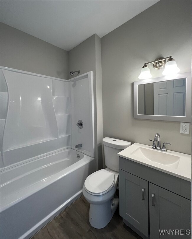 Photo - 355 Plymouth Ave