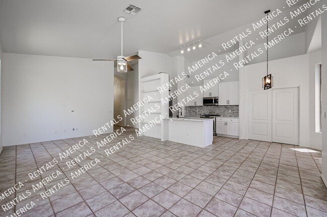 Photo - 3055 N Red Mountain