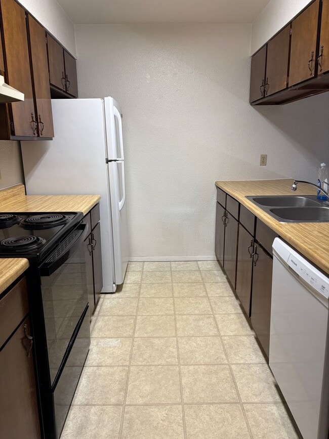 Photo - 842 E Cedar Ct Unidad B