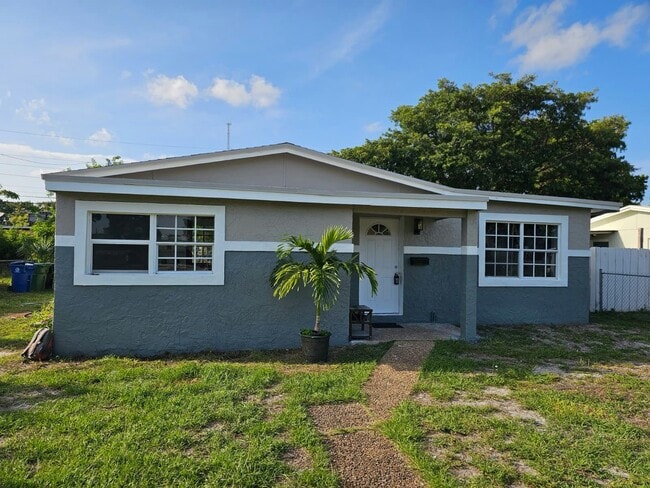 Building Photo - 2571 NW 18th Ct Rental