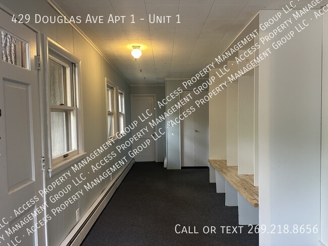 Photo - 429 Douglas Ave Apartment Unit 1