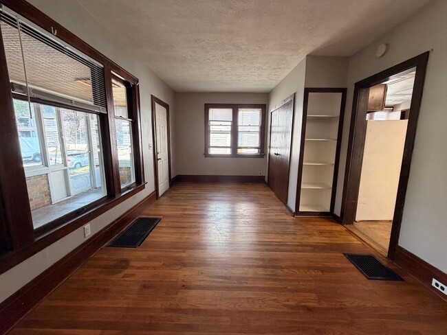 Photo - 1140 Fremont Ave NW Unidad 1140 Fremont Ave NW  1