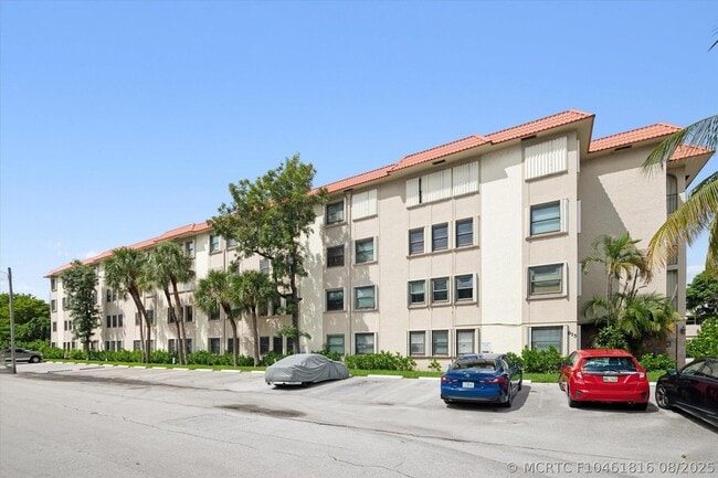 Building Photo - 615 NE 12th Ave Unit 112