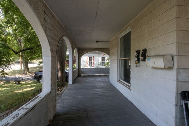 Photo - 116 S College Ave Unit Apt 2