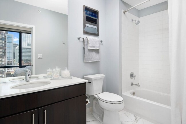 Photo - 800 W Adams St Unit 1804