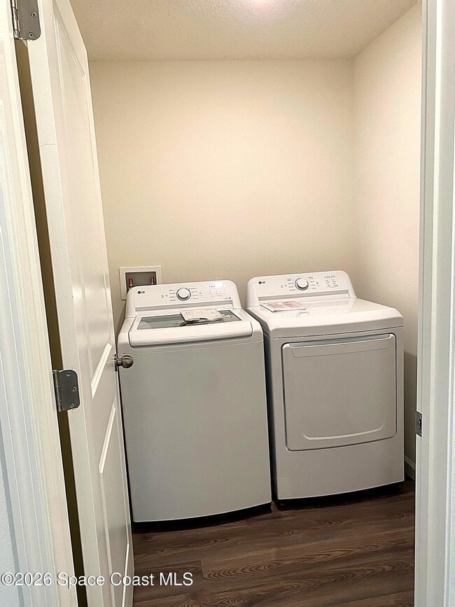 Photo - 812 Brookfield St SE