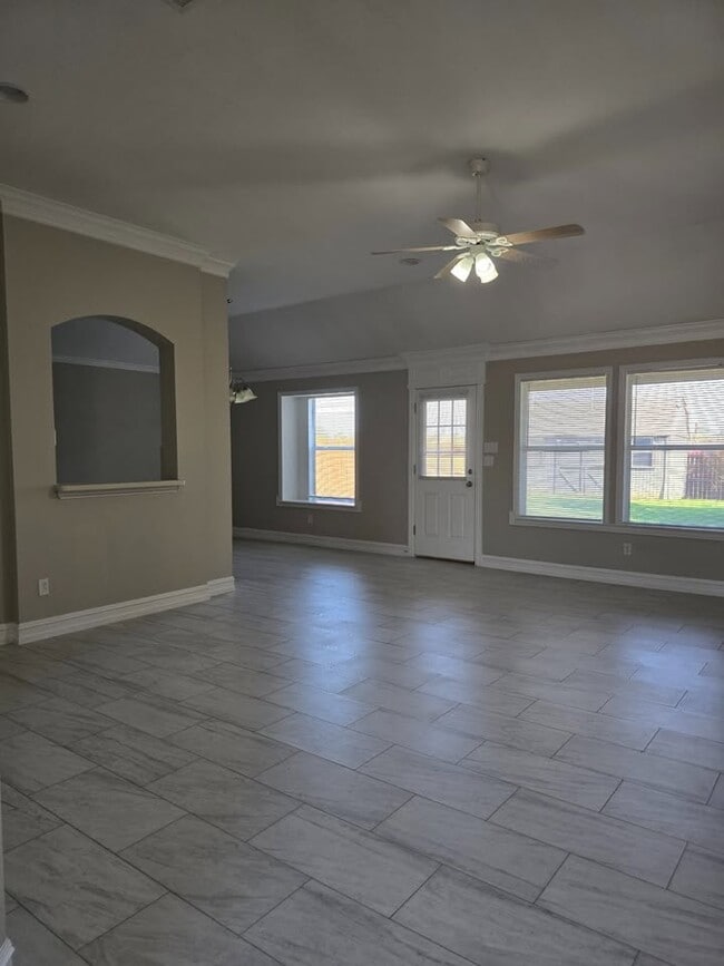 Photo - 613 Countryside Dr