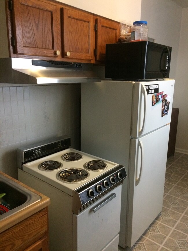 Photo - 236 Meyran Ave Unidad 2