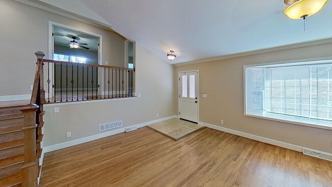 Photo - 1105 N Monaco St Pkwy