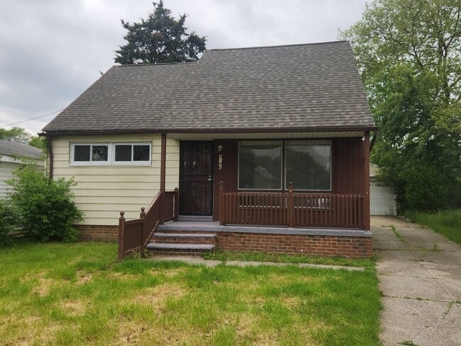 Building Photo - Move-In Special: Save $300 on This Charmin... Rental