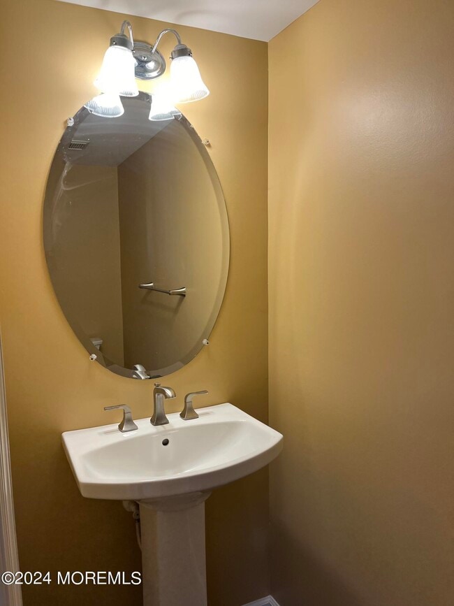 Photo - 156 Brookfield Dr