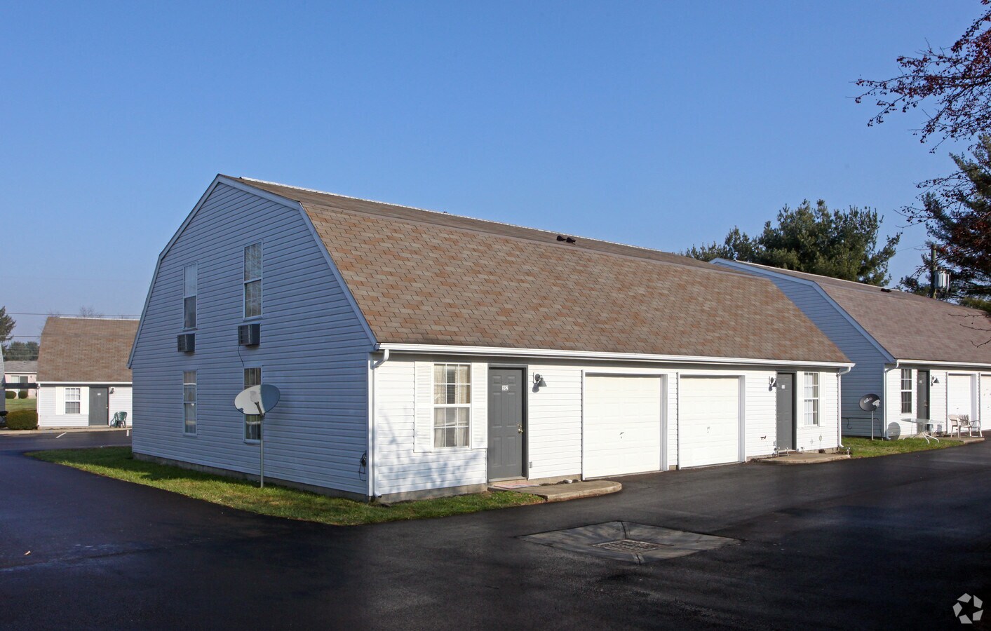 The Apartments at 582-596 Glenbrook Drive - 582-596 Glenbrook Dr Apartments
