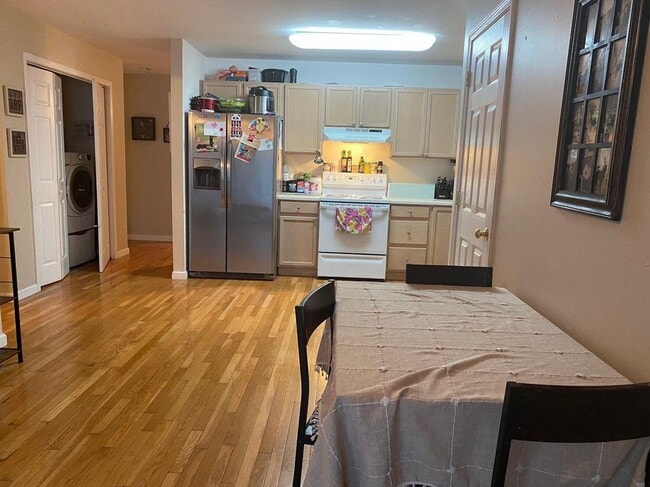 Photo - 203 Correll Ln