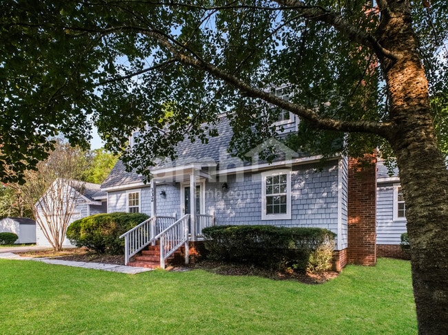 Photo - 332 Mendenhall Dr