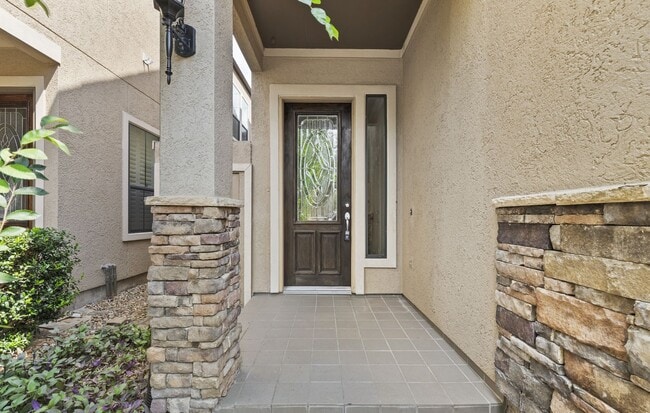 Photo - Luxury Townhome with Attached Garage & Out...