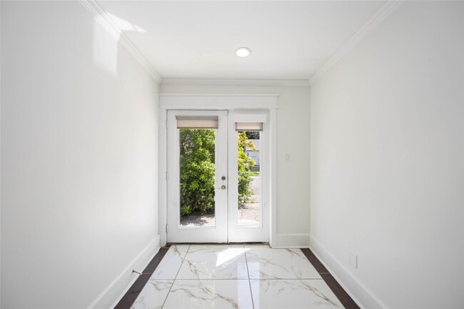 Photo - 2211 Detering St Unit B