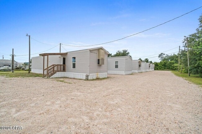Photo - 1329 Transmitter Rd