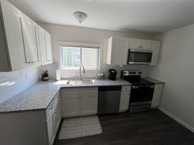 Photo - 17 Heather St