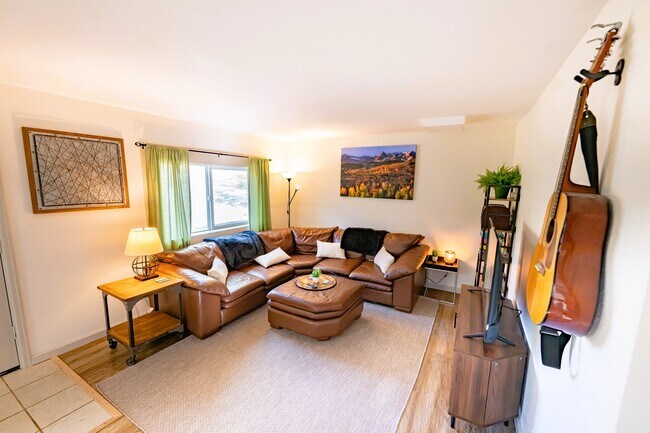 Photo - 220 Burland Dr