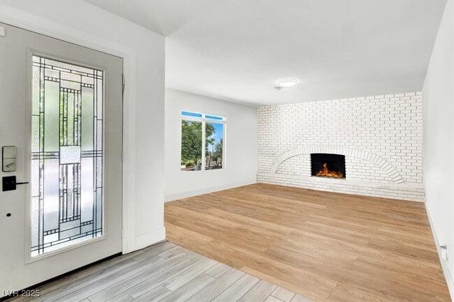 Photo - 1600 Eaton Dr