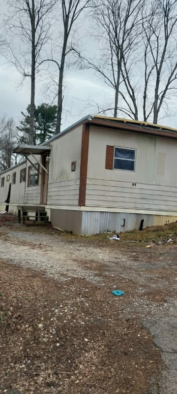 Building Photo - 1075 Sweeten Creek Rd