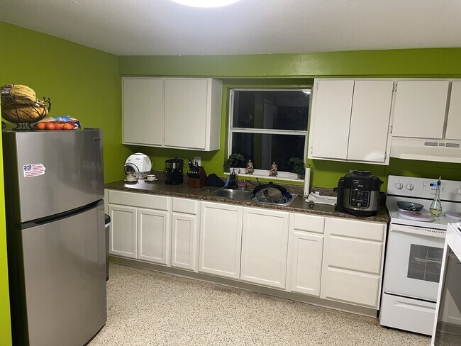 Photo - 6075 Longchamp Dr