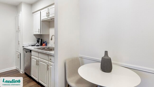Photo - 1408 Teasley Ln Unidad 1811.1407349