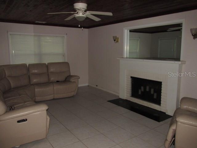 Photo - 5500 Lake Lizzie Dr