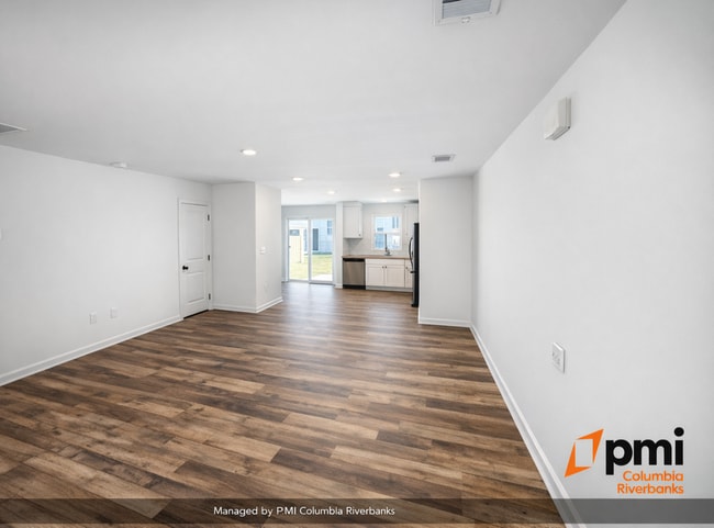 Photo - 559 Marcus Wy