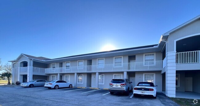 Building Photo - SW Cape Coral Condo Unit 205