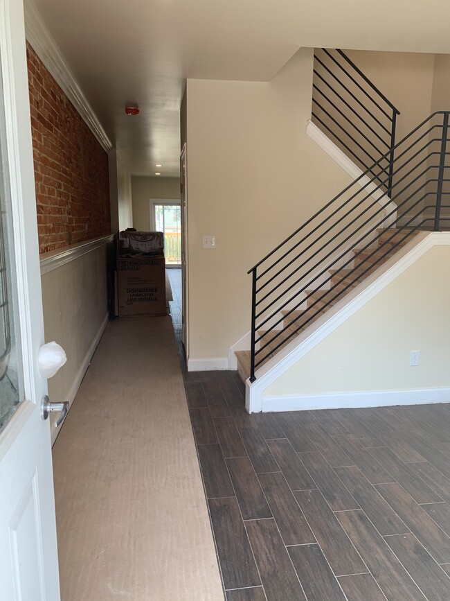 Photo - 129 Sixth St