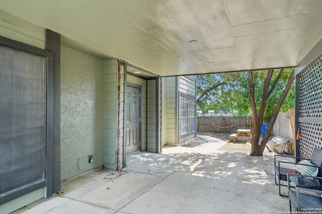 Photo - 10609 Starcrest Dr